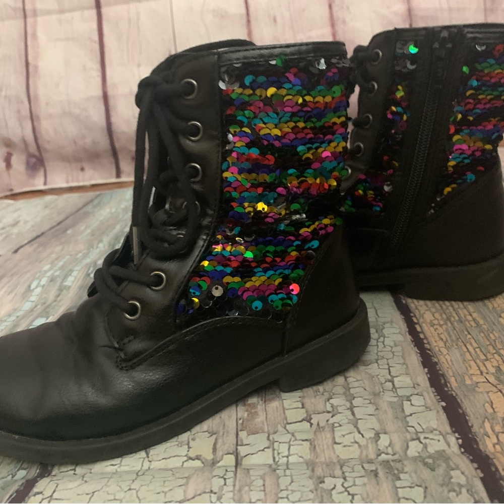 Beautiful Children’s Place boots with gorgeous sequence in 2 color options!
